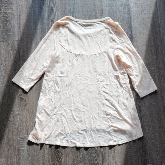 🍁 Chico's 3/4 sleeve T-Shirt 🍁 - Picture 3 of 3